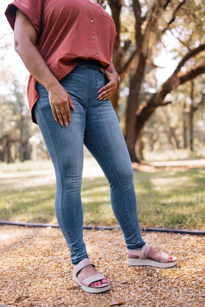 Judy Blue In The Dark High-Rise Pull On Skinny Denim-Jeans-Trendsetter Online Boutique, Women's Online Fashion Boutique Located in Edison, Georgia