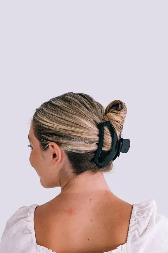 Open Jet Black Large Hair Clip-Hair Ties-Trendsetter Online Boutique, Women's Online Fashion Boutique Located in Edison, Georgia